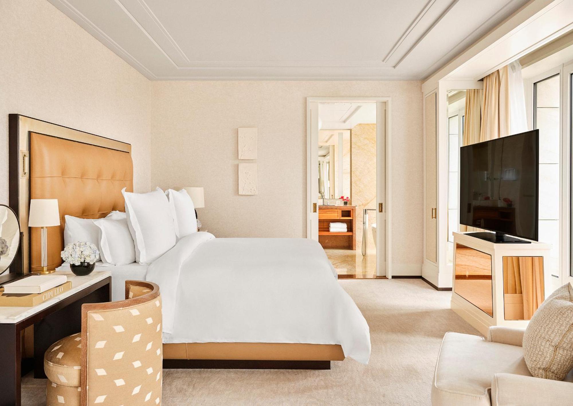 Four Seasons Hotel Madrid — Photos 1